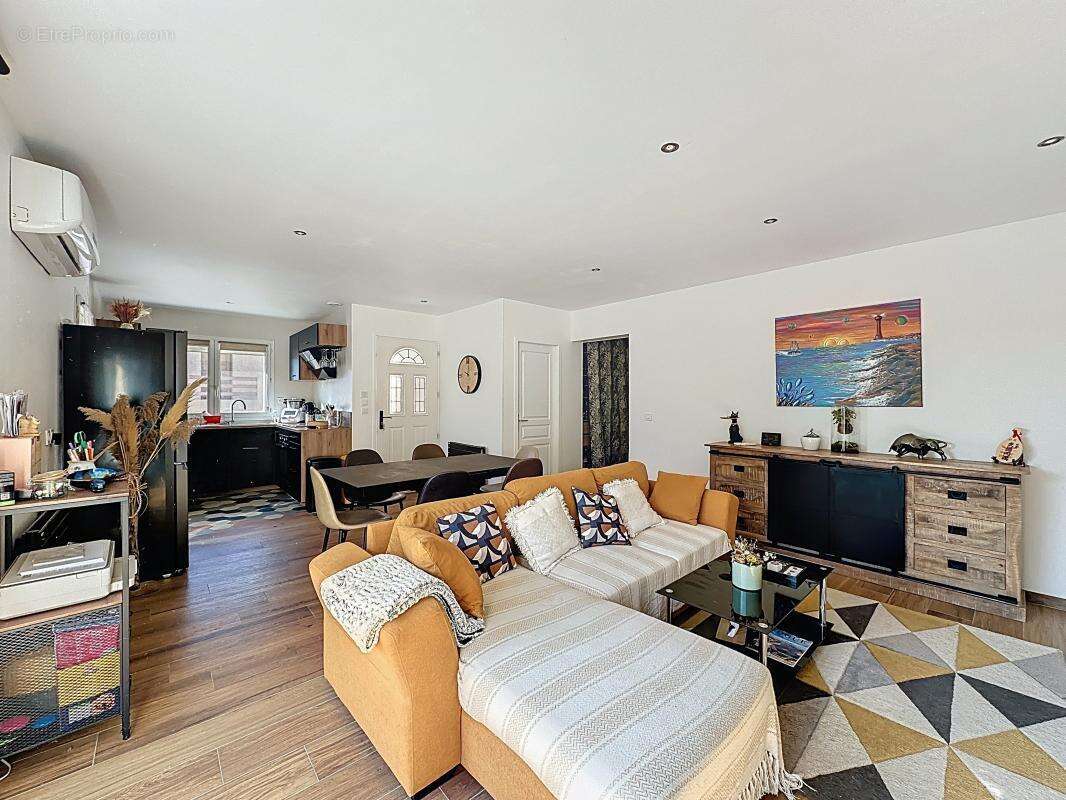 Appartement à COMMUNAY