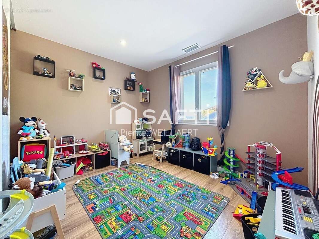 Maison 122 m² à Jaillans  - photo 9