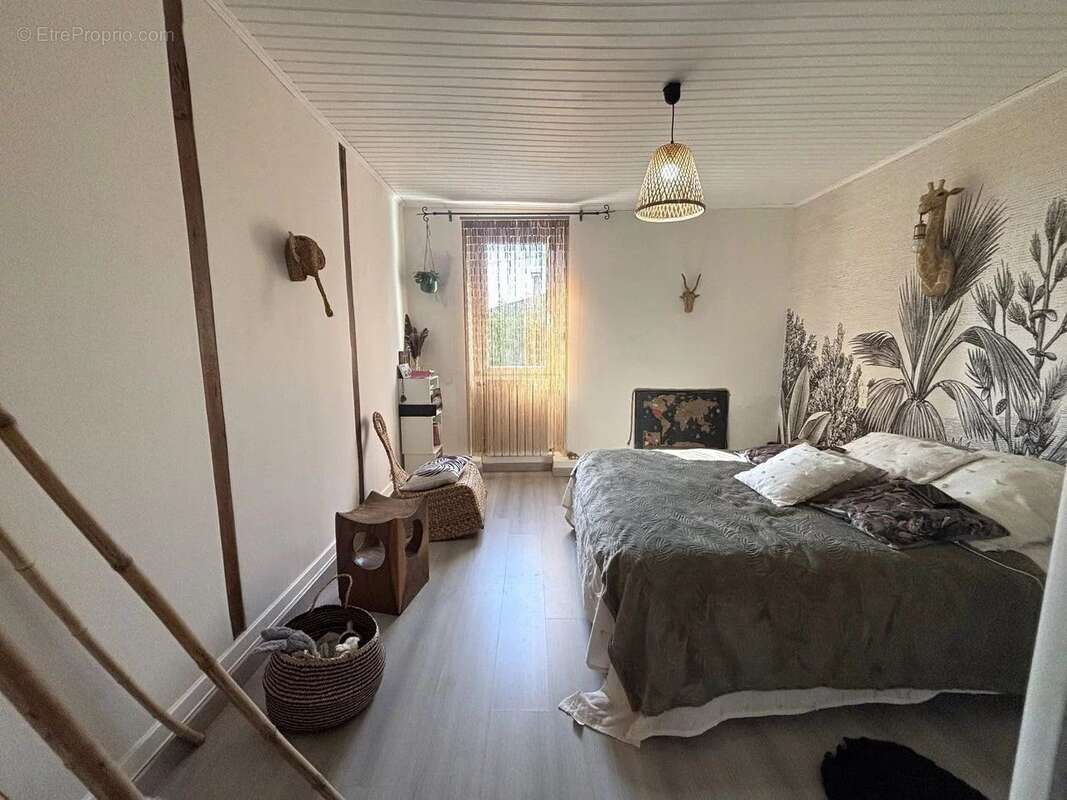 Maison à SAINTE-BAZEILLE