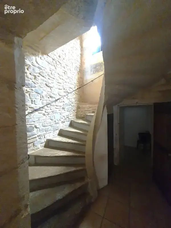 Calvisson maison de village en pierres avec cour - photo 10