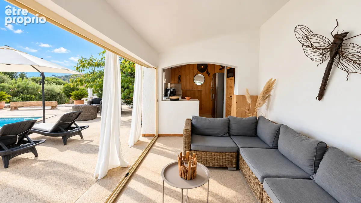 Villa renovee de charme terrain plat  piscine pool house amenage 3 garages - photo 17
