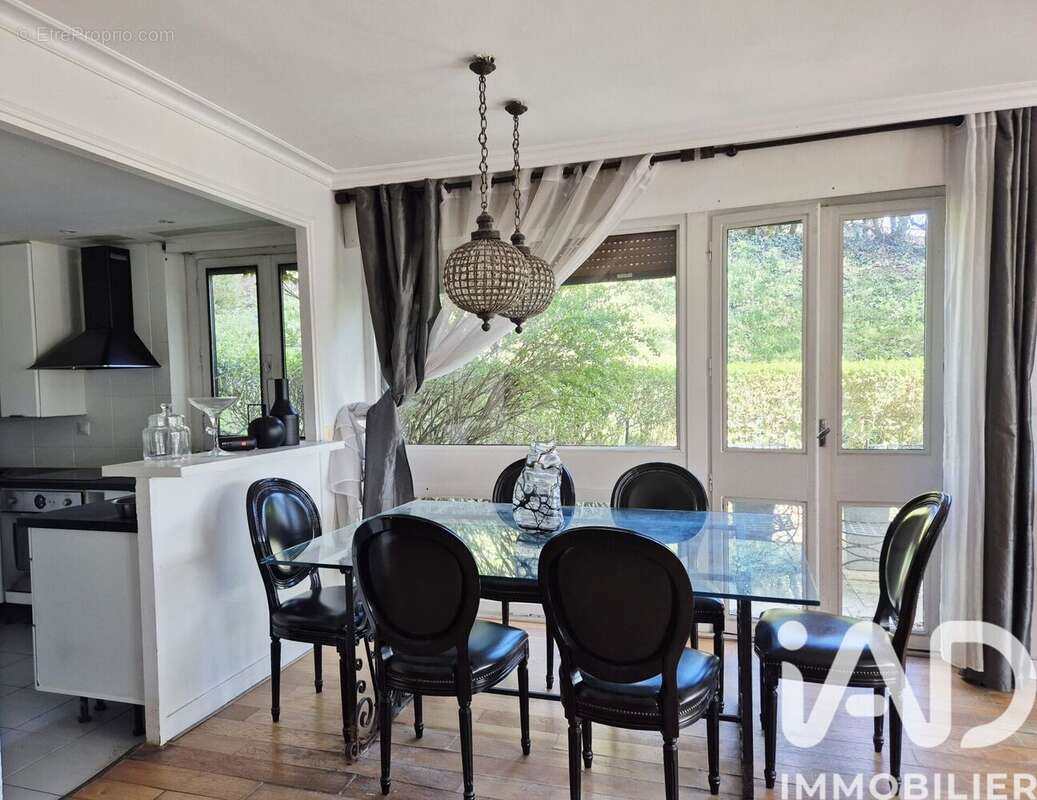 Photo 2 - Appartement à JOUY-EN-JOSAS