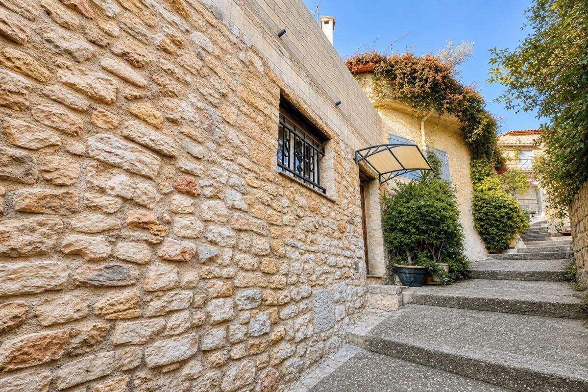 Maison de 3 pièces de 115 m² située à Bargemon - photo 5