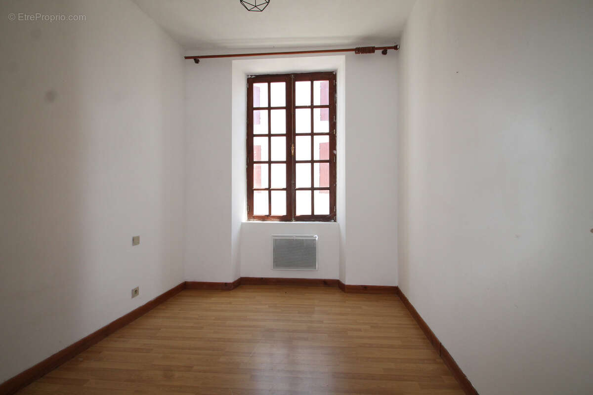 Maison de village de caractère à vendre– 109 m² – 3 chambres + Grenier aménageable (67 m²) - cour extèrieure - photo 9