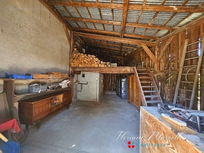 Maison avec 2 appartements indépendants - VOUGY (74) - photo 9