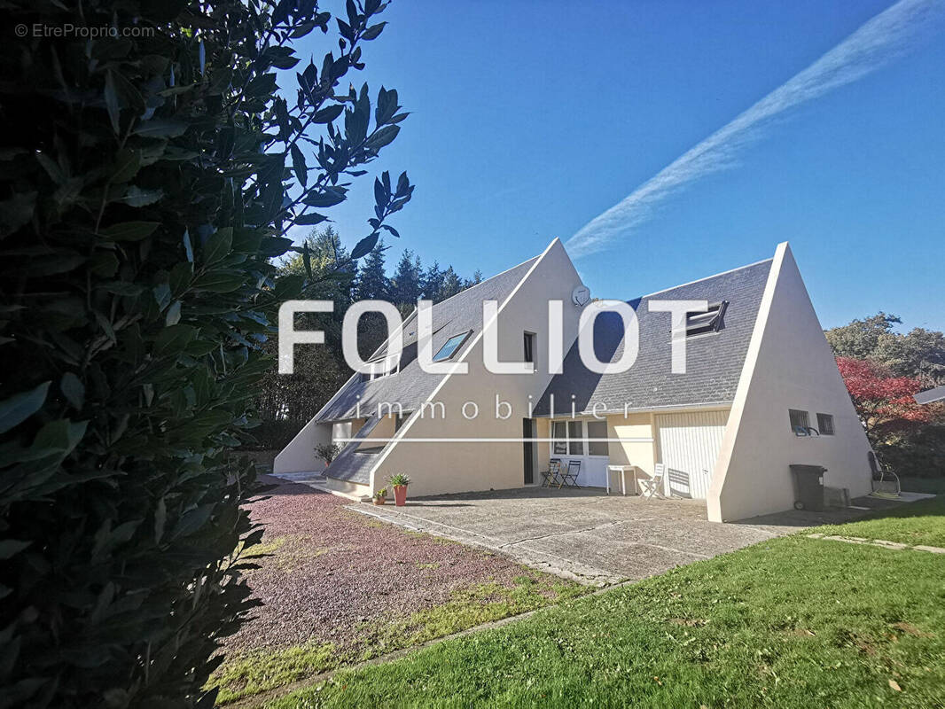 Maison à JULLOUVILLE