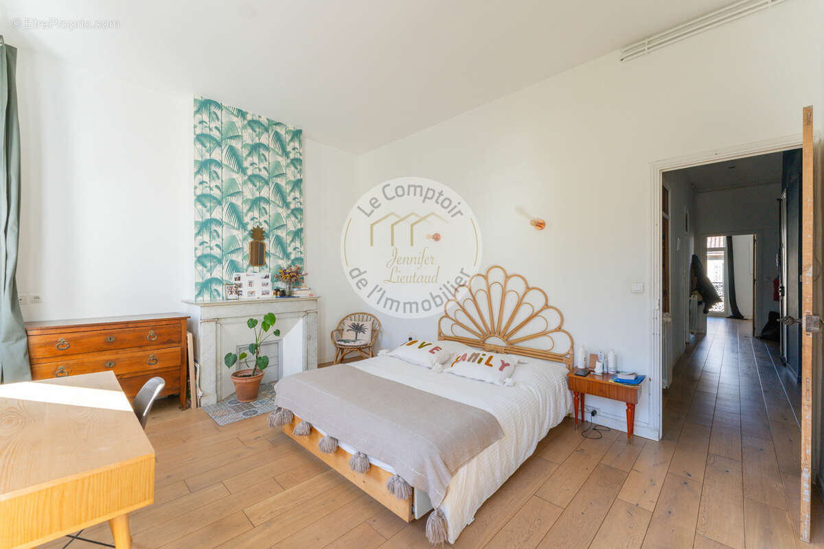 Appartement à MARSEILLE-6E