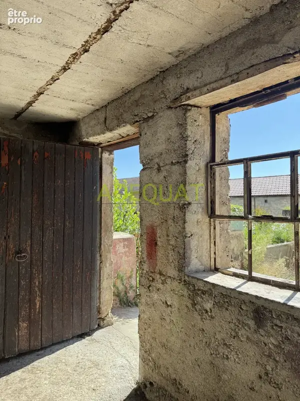 St victor de morestel, grange a renover 200m2 planchers - photo 2