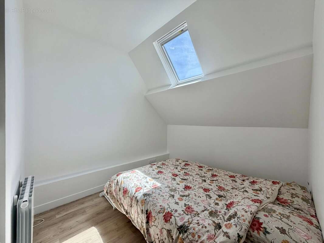 EXCLUSIVITÉ – Duplex entièrement rénové en plein cœur de Verrières-le-Buisson - photo 4
