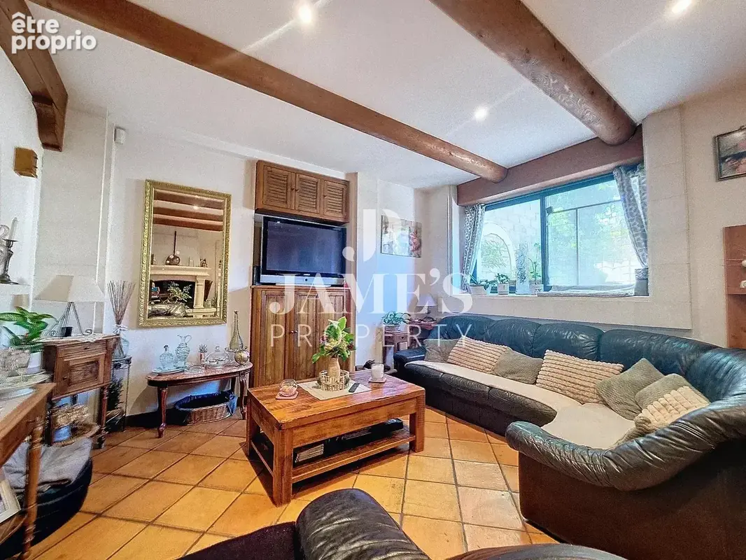 Maison 6 pièces 200 m² à vendre à Eyragues (13630) - photo 5