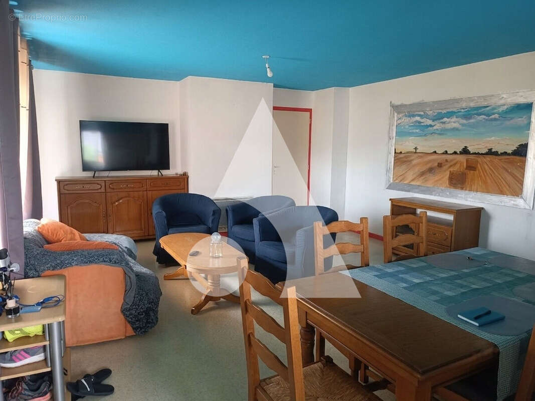 Appartement à COLLINEE