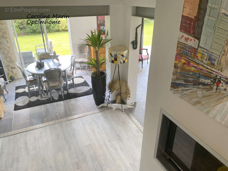 Vironvay – Maison contemporaine lumineuse de 200 m² sur 1 400 m² de terrain - photo 3
