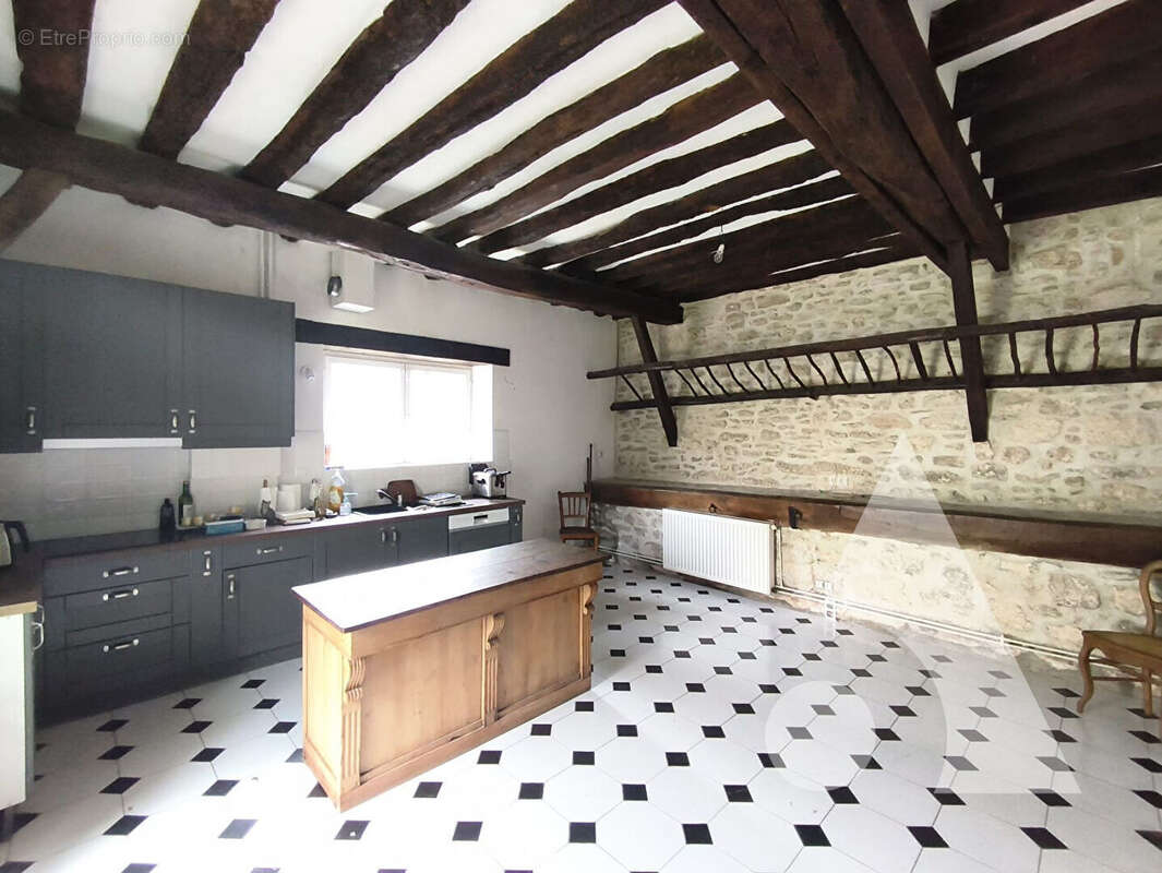 Longere en pierres / charme - ancien crepy - senlis / garage - photo 2