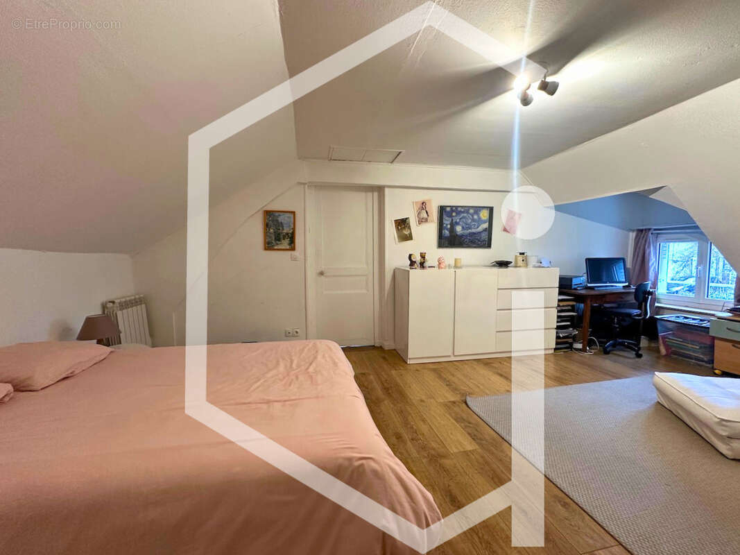 Maison à COSNE-COURS-SUR-LOIRE