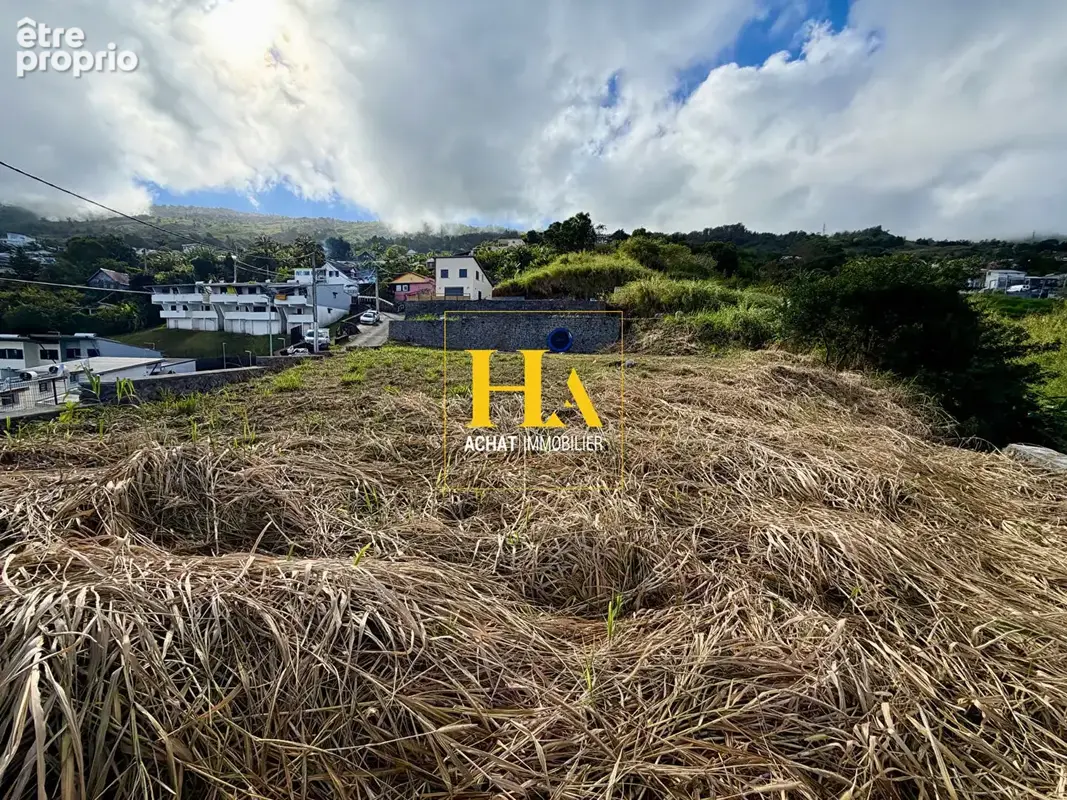 Terrain constructible avec permis de construire  La Chaloupe Saint-Leu - photo 3