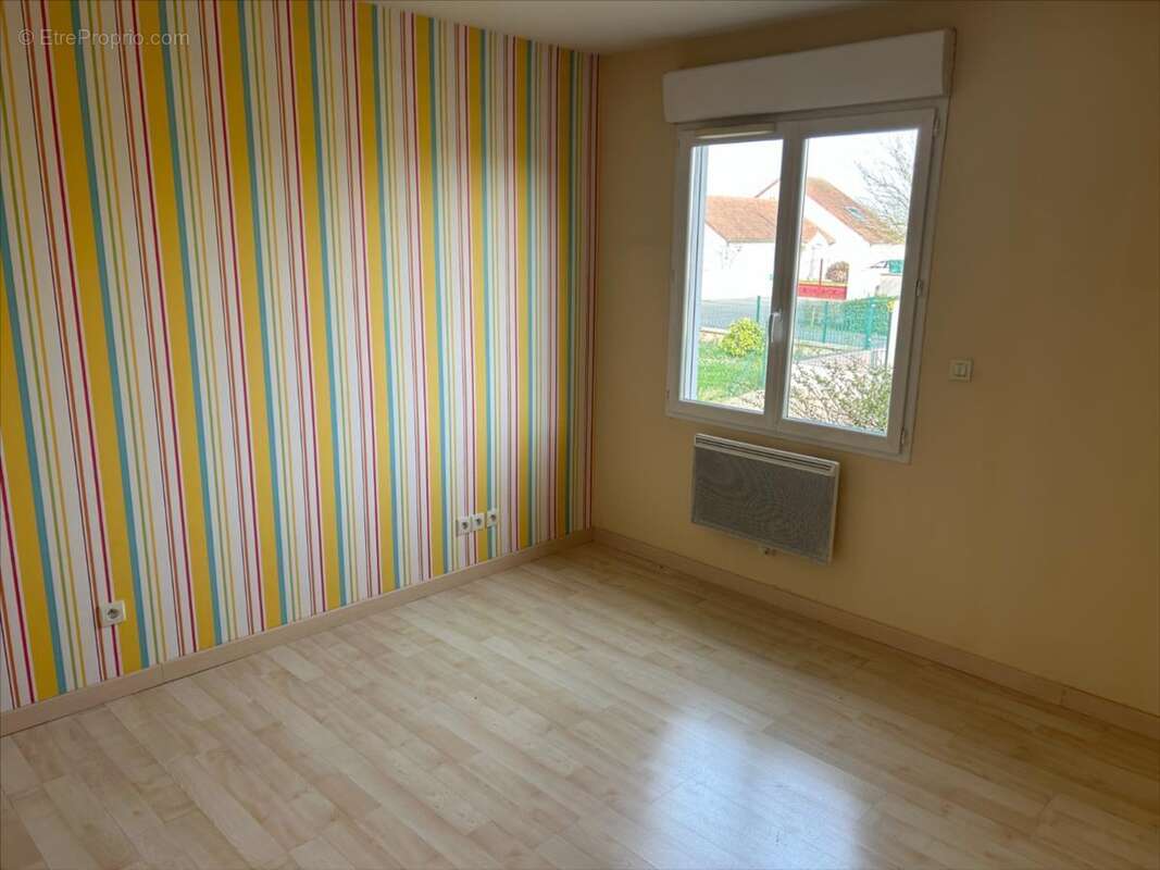 Maison à SAINT-GEORGES-LES-BAILLARGEAUX