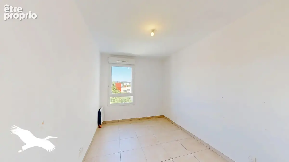 A VENDRE - Marseille 13011 - Secteur Les Caillols / La Pomme, Appartement 3 pièces de 70m² avec 75m² de terrasse - photo 10