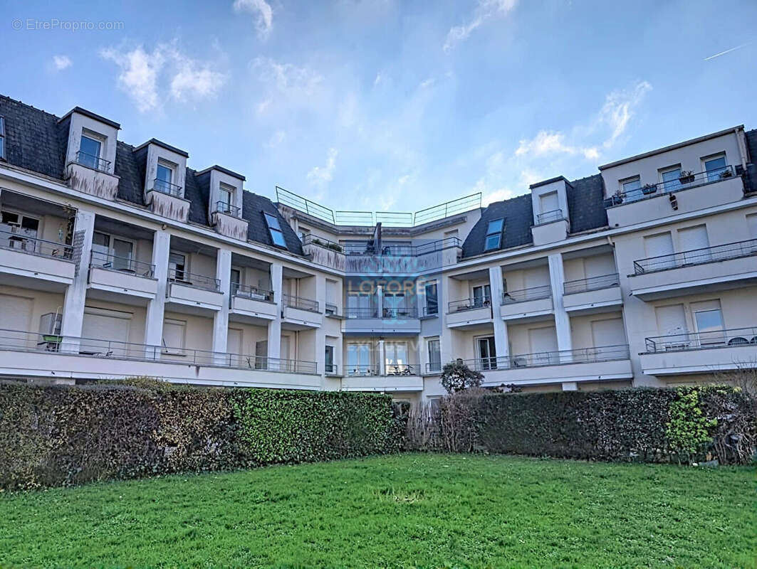 Cergy (95) - appartement 3 pieces  avec balcon et terrasse - photo 18