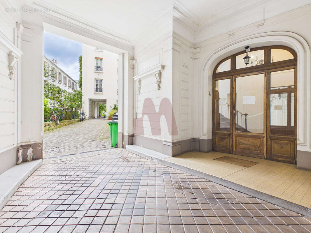 Appartement à PARIS-17E