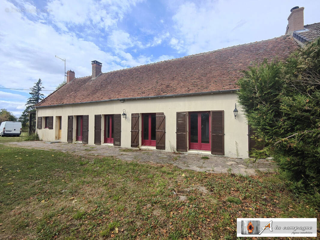 Maison à LOUROUX-DE-BEAUNE