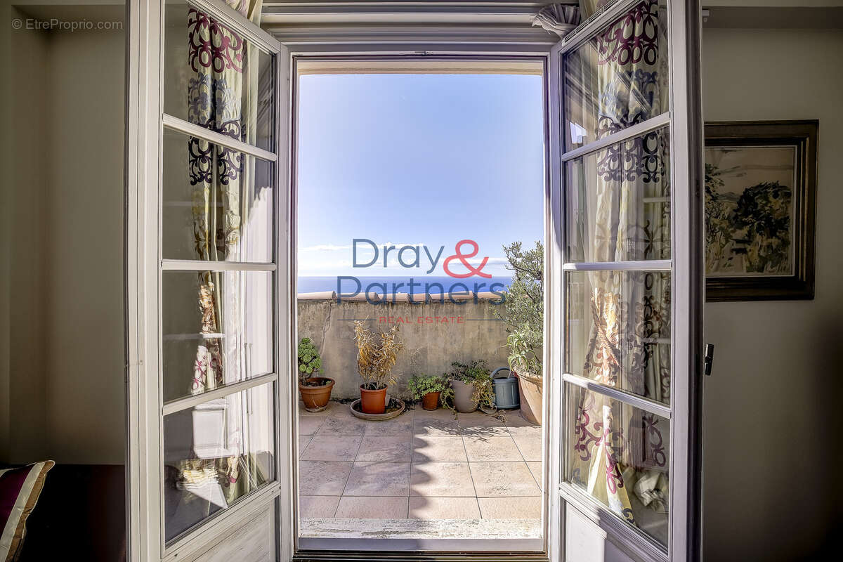 Appartement à ROQUEBRUNE-CAP-MARTIN