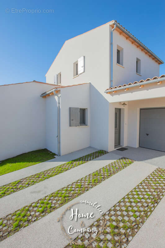 Maison à VAUX-SUR-MER