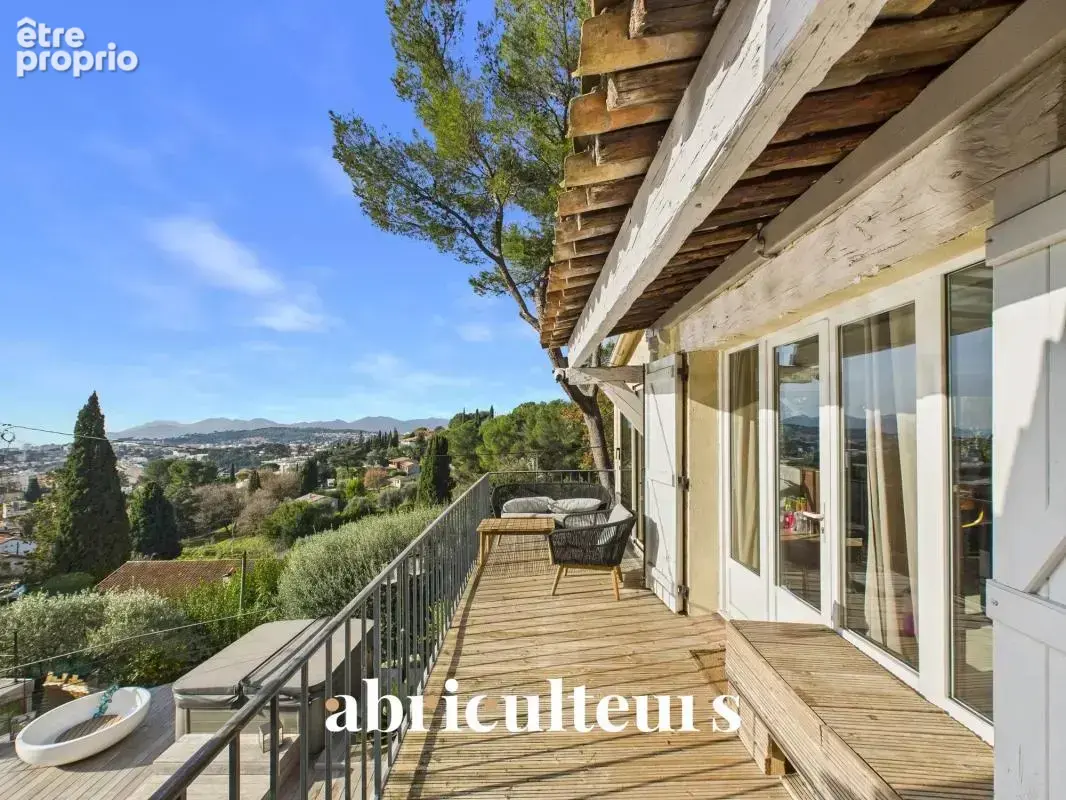 Villa d’exception - Vue mer panoramique - Piscine - en vente au Cannet (06110) - photo 2