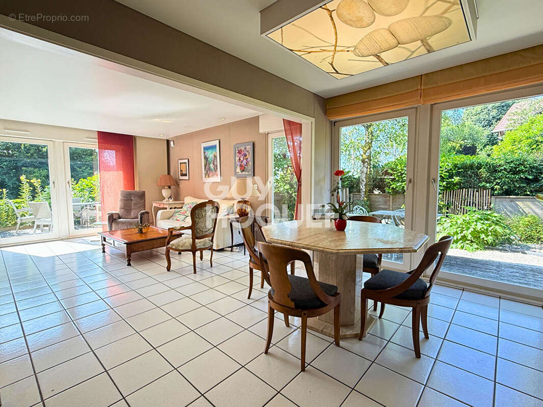 Maison à THISE