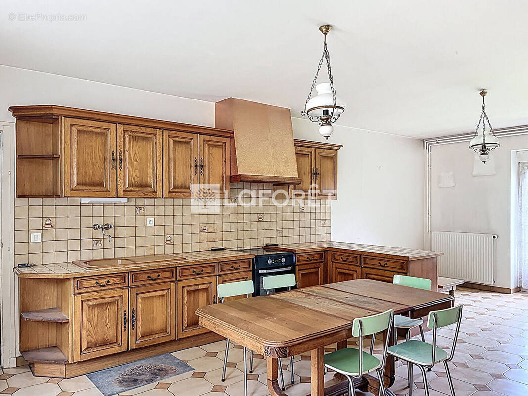 Maison à VEUVEY-SUR-OUCHE