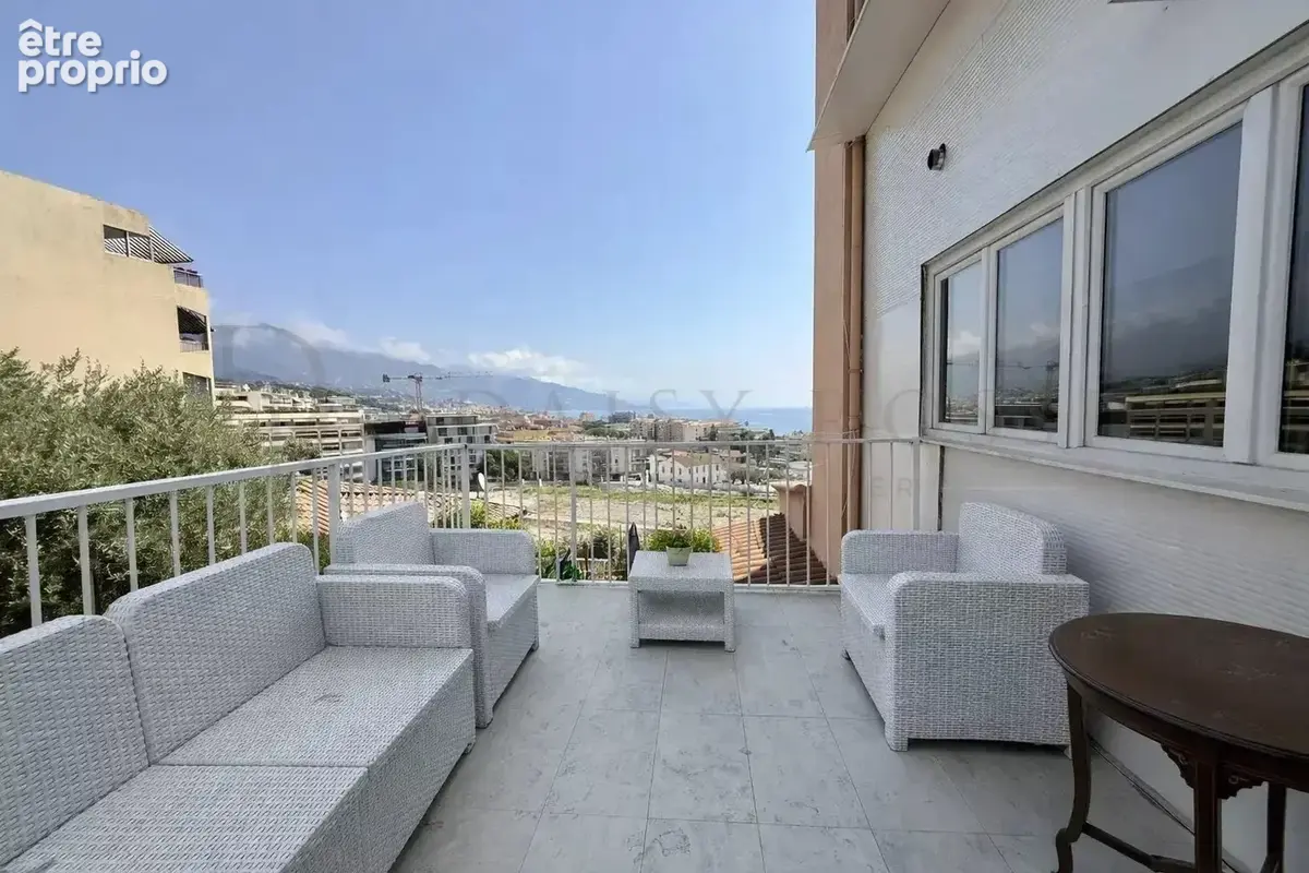 Appartement à ROQUEBRUNE-CAP-MARTIN