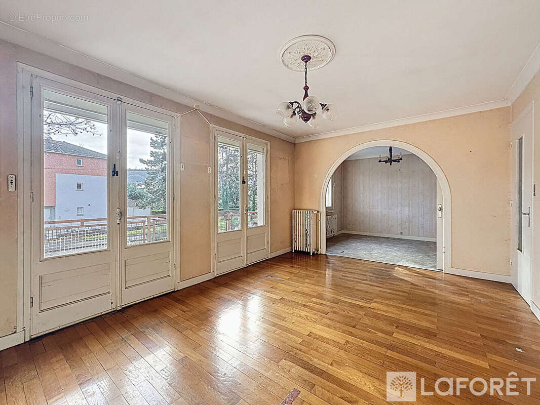 Maison à BOURGOIN-JALLIEU