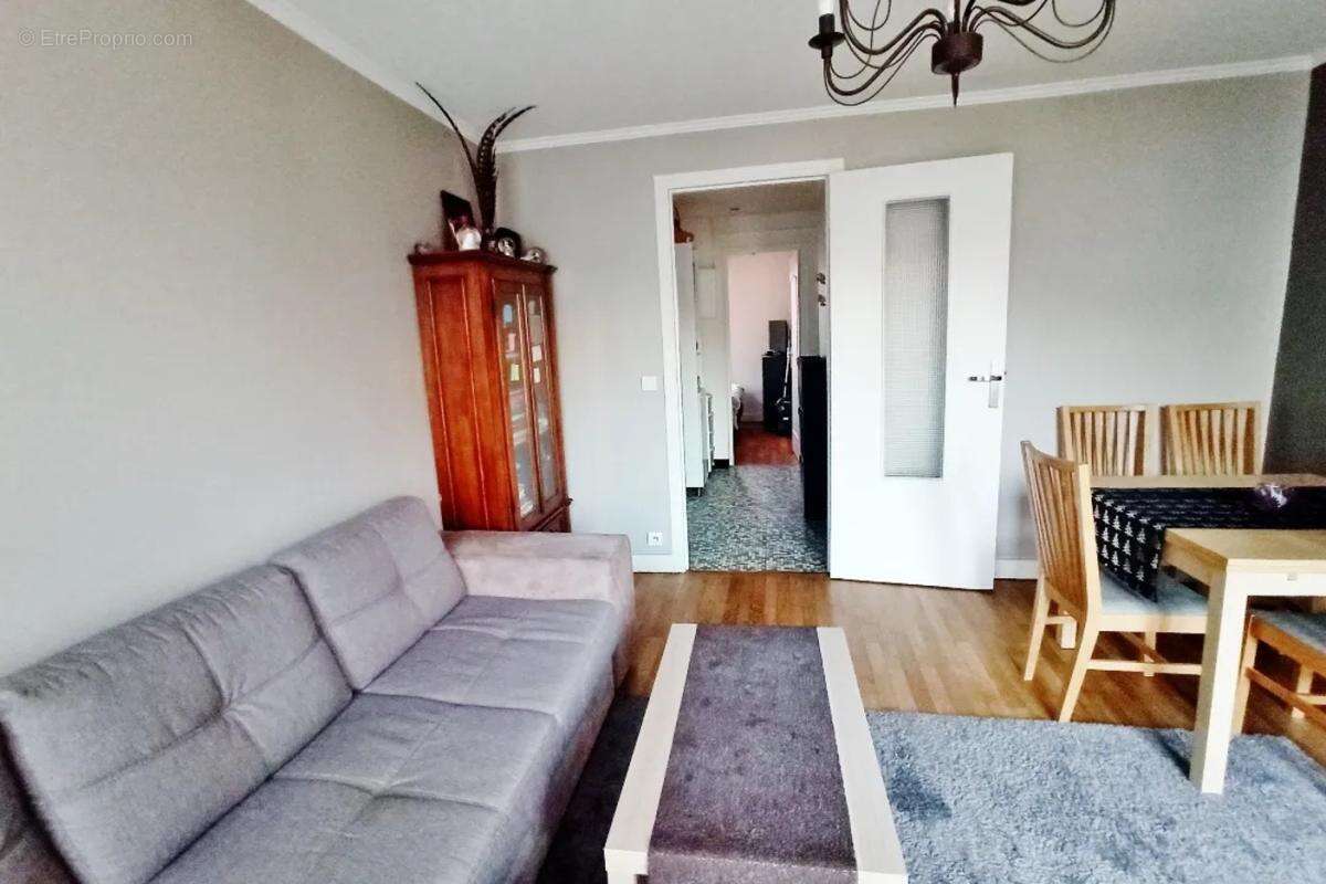 Appartement à ROMAINVILLE