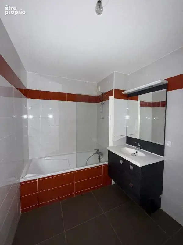 Appartement 2 pièces - Immeuble récent - Saint Maurice - Vila Canaletto 12 - photo 7