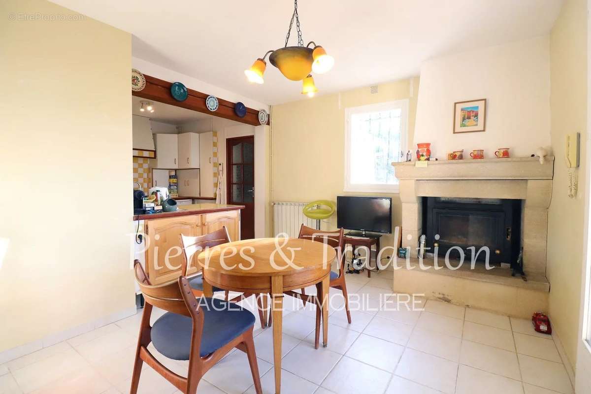 Maison à ROUSSILLON