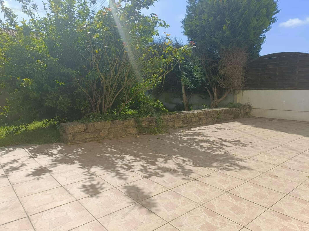 Maison à SAINT-LAURENT-SUR-SEVRE