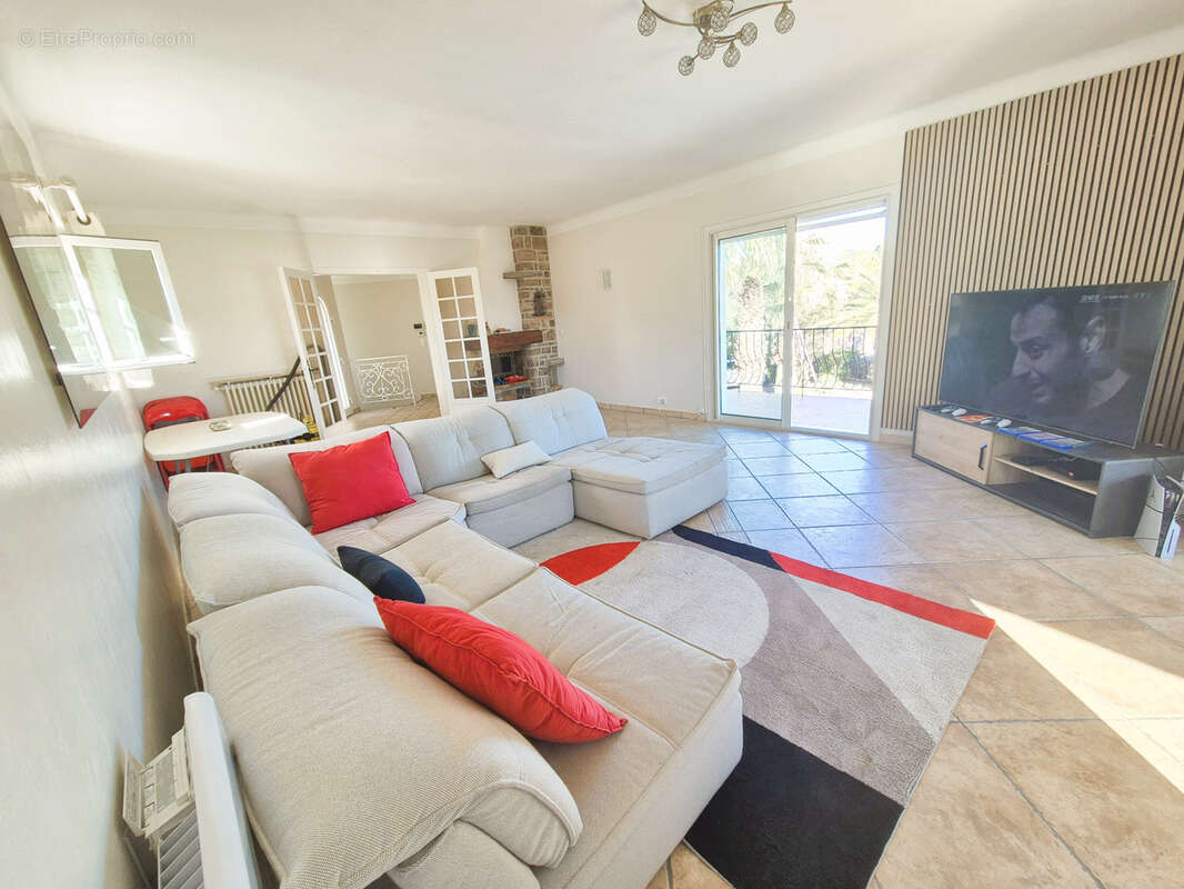 Villa avec piscine et vue sur le Golfe de Saint-Tropez ! - photo 18