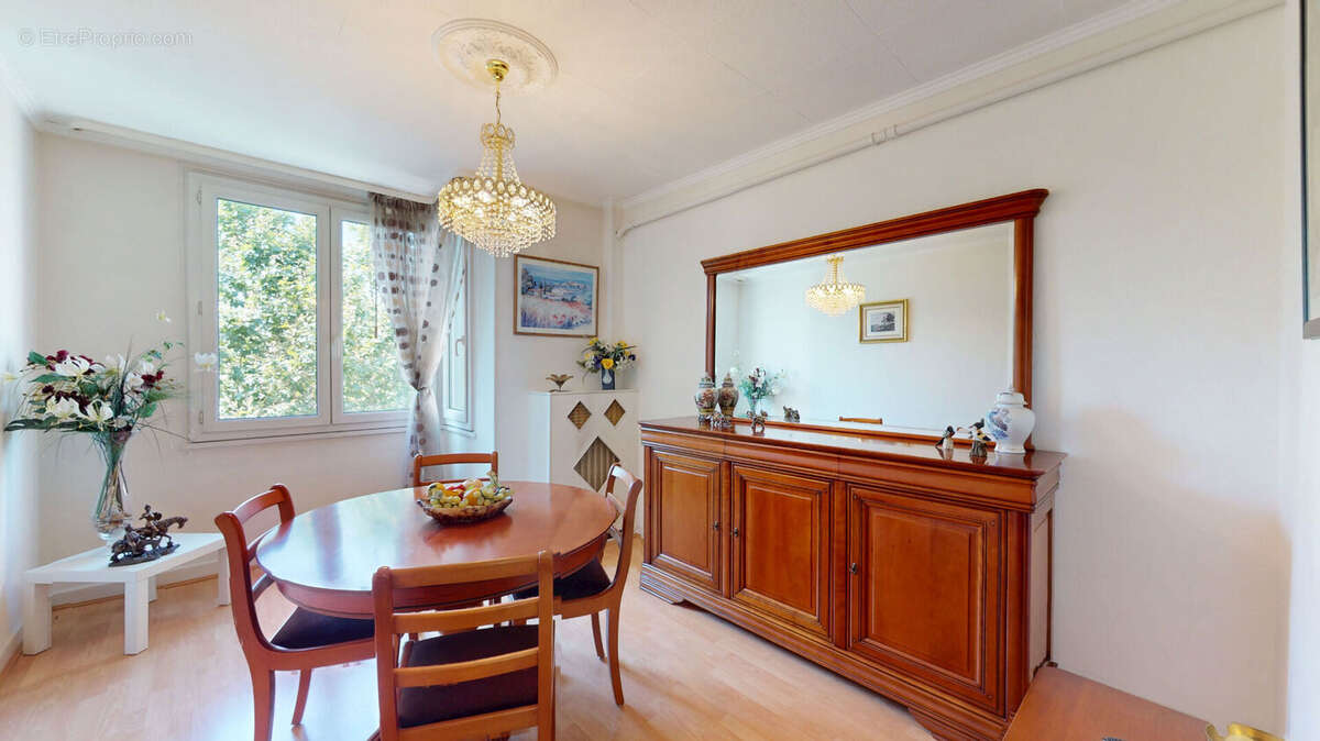 Appartement de 70 m2 - Avant dernier étage - Grenoble - photo 8