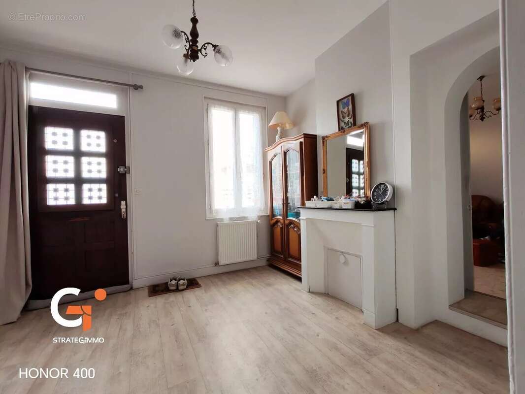 Maison à SAINT-ETIENNE-DU-ROUVRAY