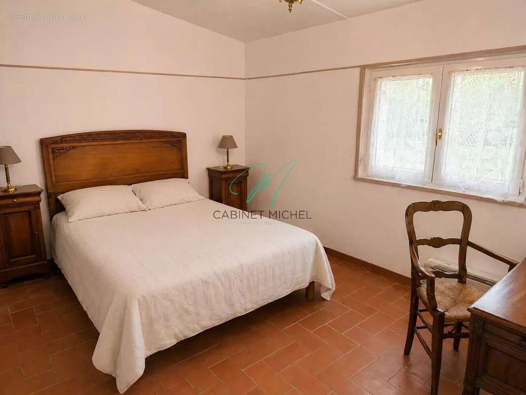 Maison à ROQUEFORT-LES-PINS