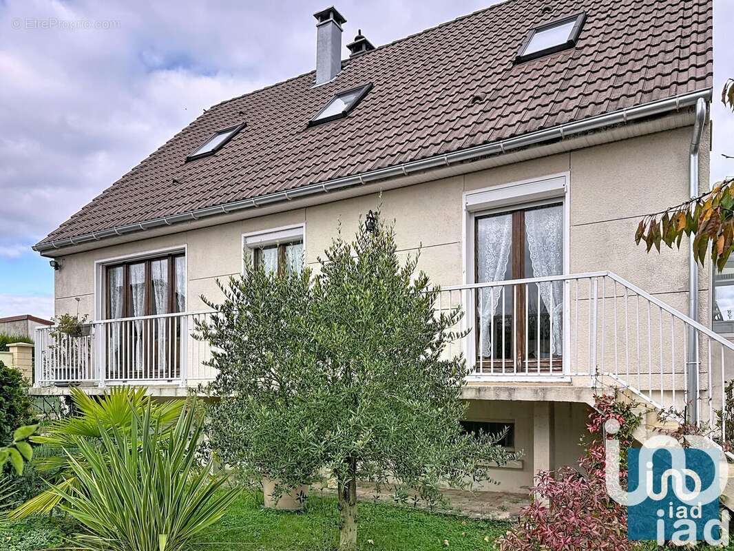 Photo 1 - Maison à SAINT-LEU-D&#039;ESSERENT