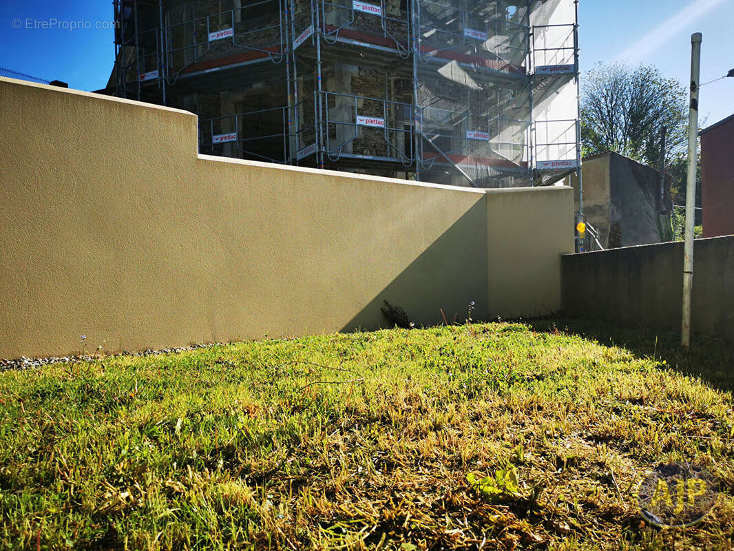 Appartement à SEGRE