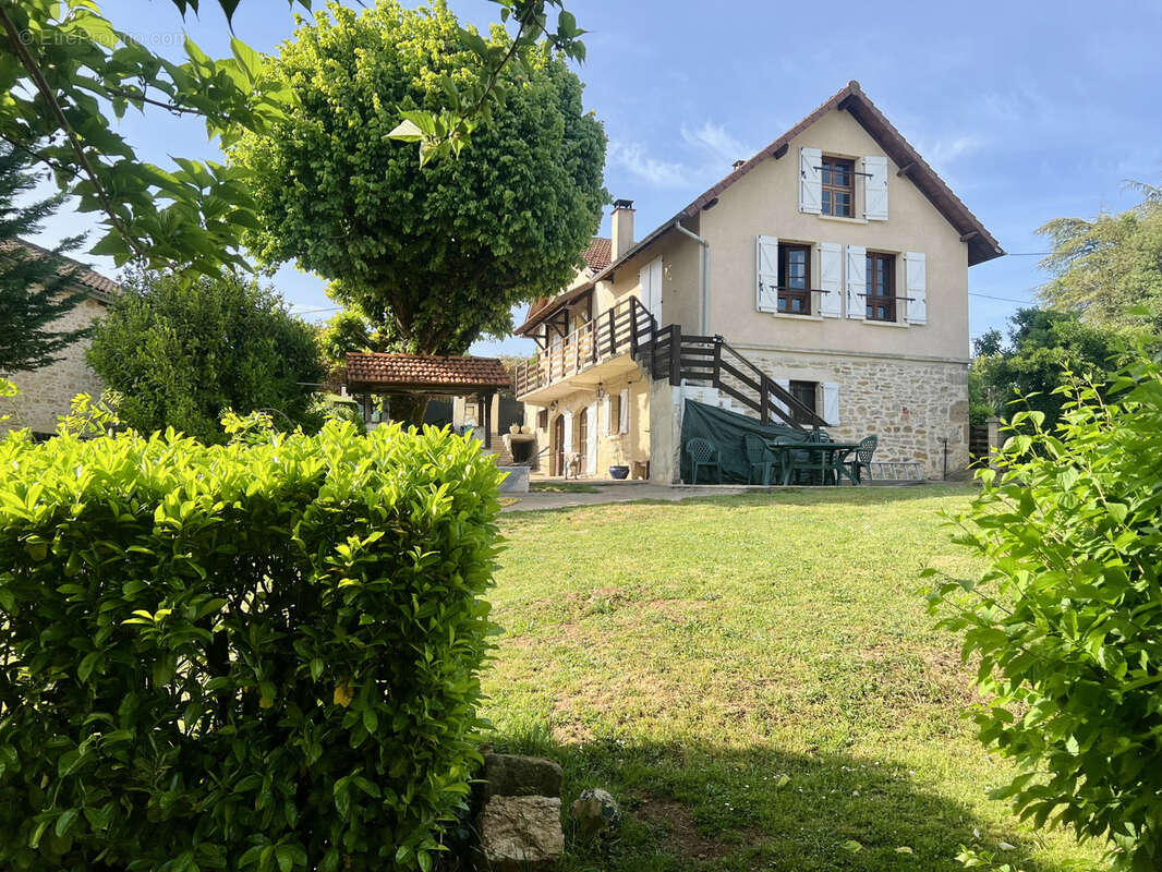 Maison à CORN