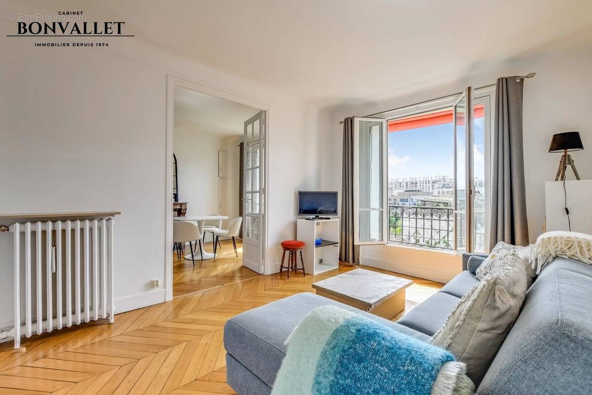 Appartement à PARIS-15E