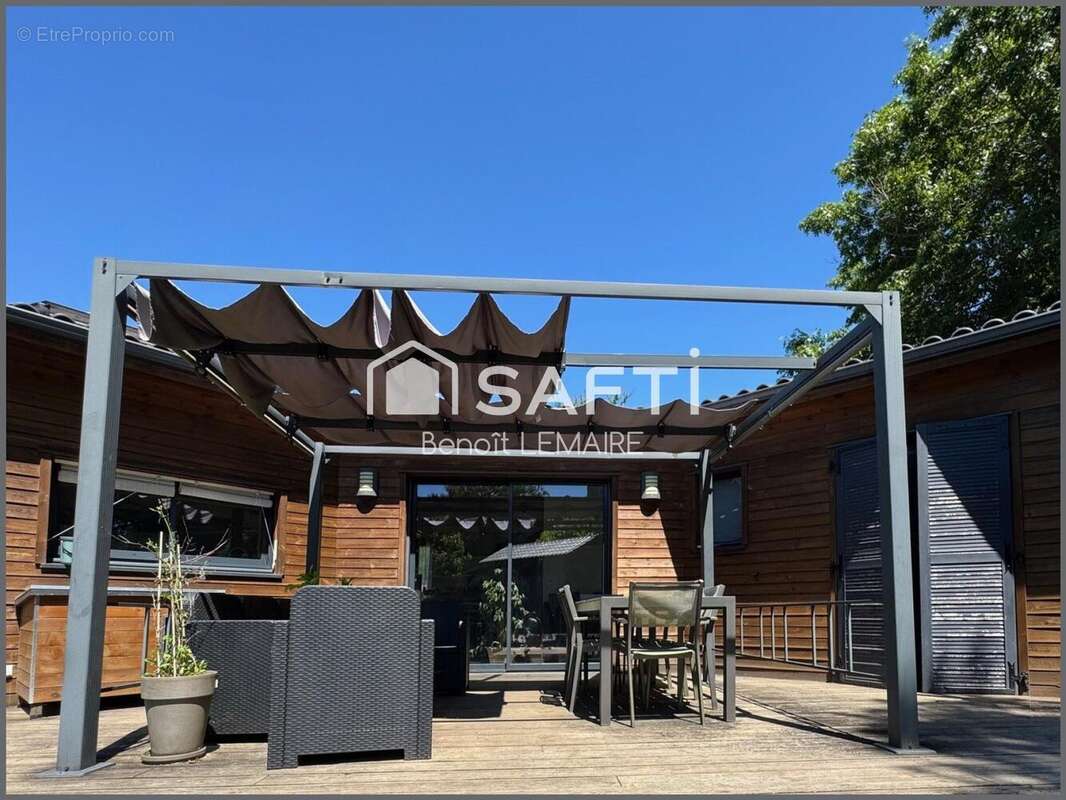 Maison 103 m² à Saint-Michel-De-Rieufret  - photo 9