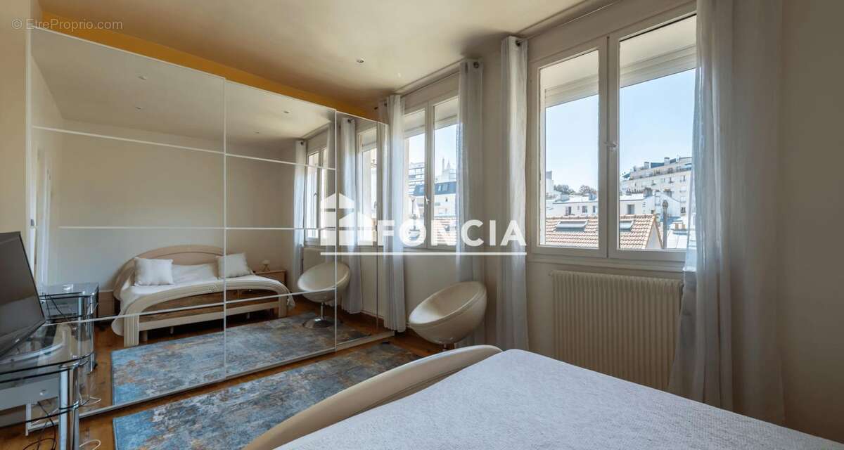 Maison à PARIS-19E
