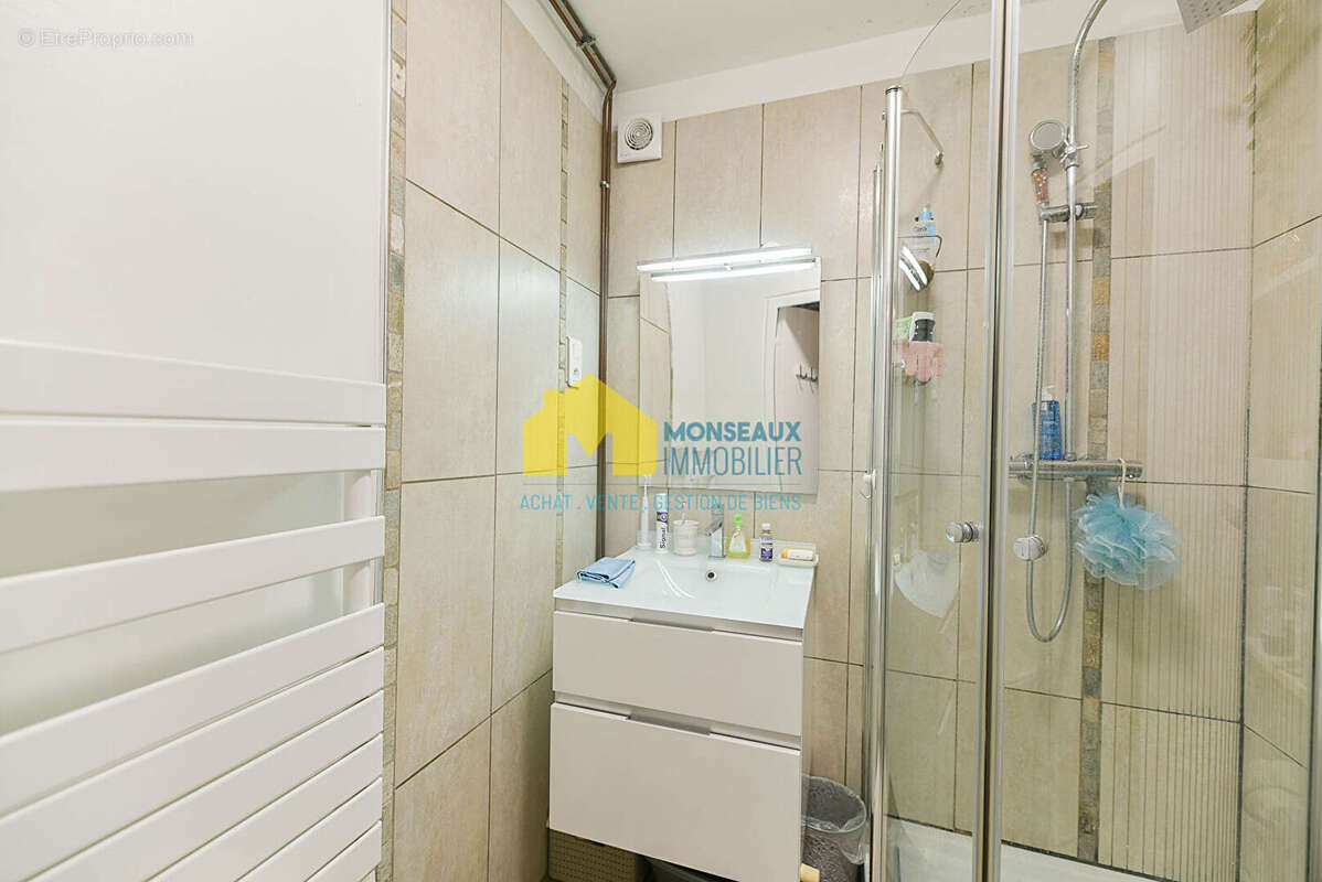 Appartement à SAINTE-GENEVIEVE-DES-BOIS