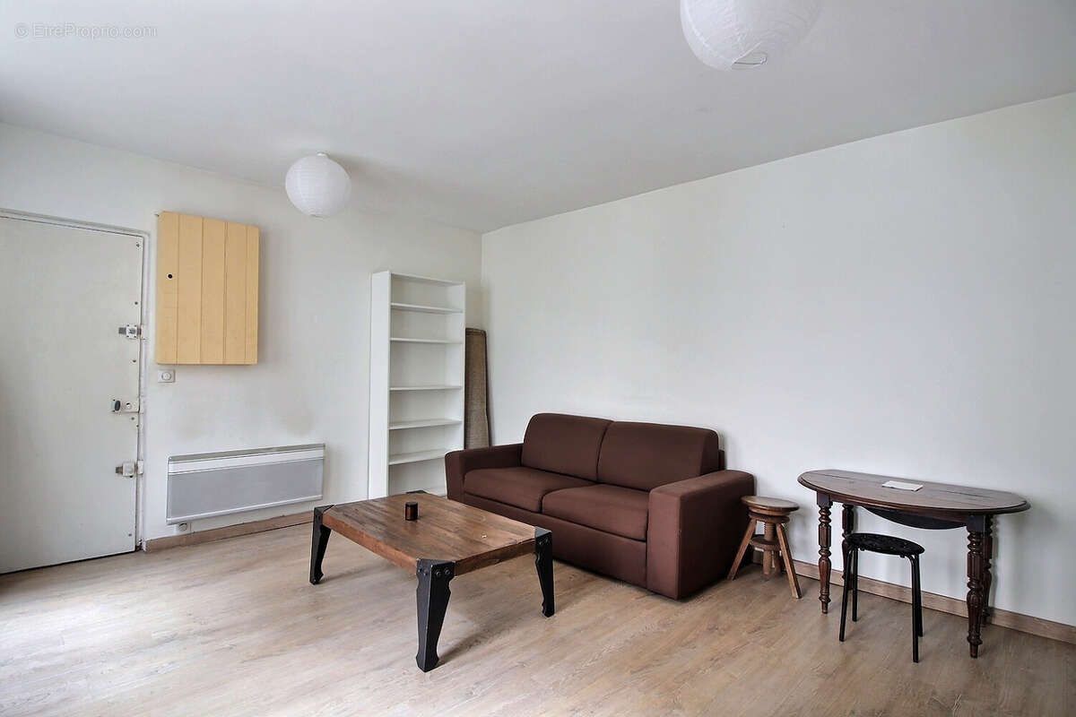 Appartement à PARIS-14E