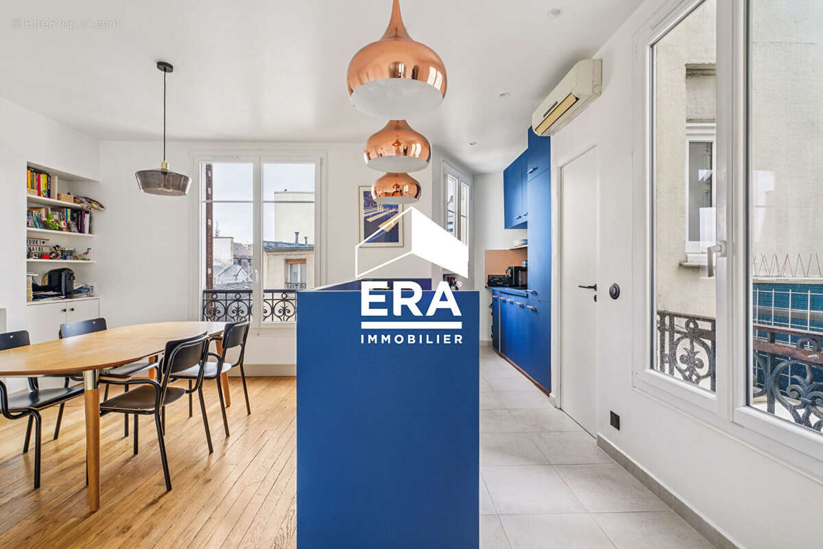 Appartement à PARIS-3E