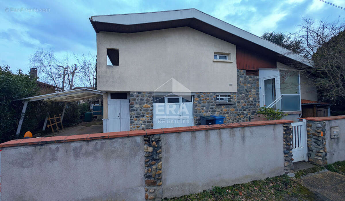 Maison à FONBEAUZARD