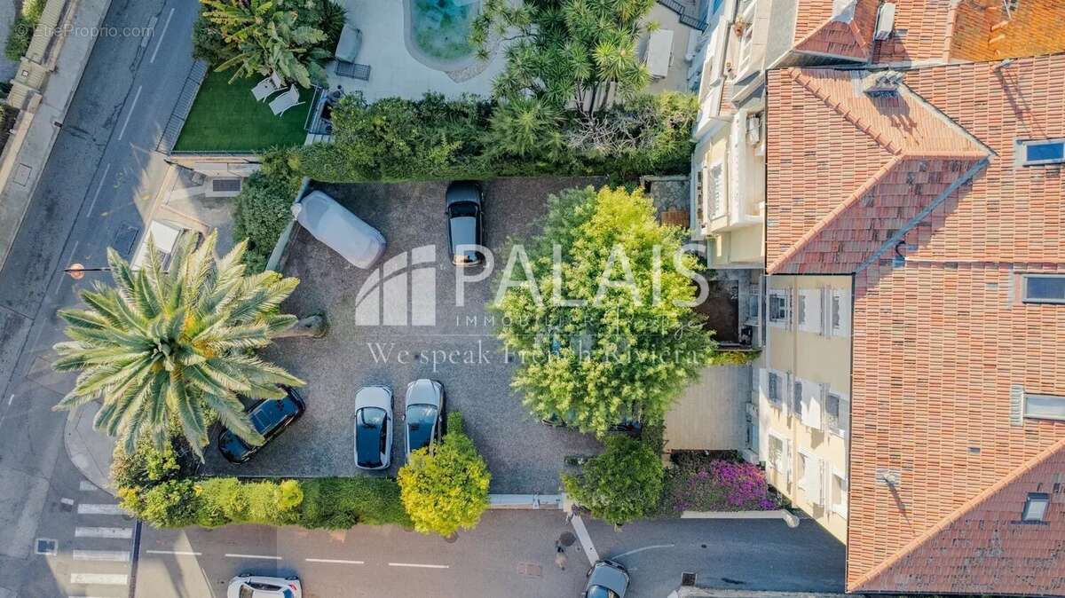 Appartement à BEAULIEU-SUR-MER